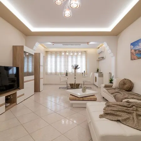 Pergola Pandokrátor